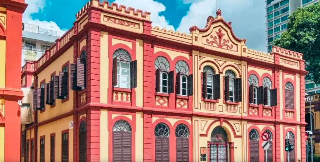 【Macao】8-hour Special Car Tour of Macau Classics and Secret Spots